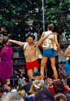 Gay pride Paris 2000 07.jpg (29480 octets)